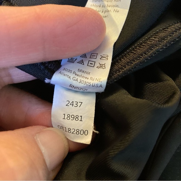 SPANX Black Faux Leather Leggings Women’s Size Medium Mid Rise Preowned - Picture 7 of 10